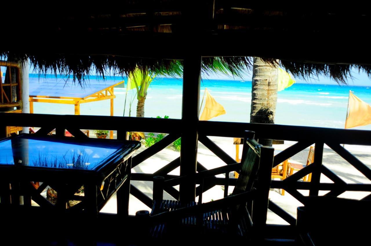 The Coral Blue Oriental Beach Villas And Suites Santa Fe  Exterior foto